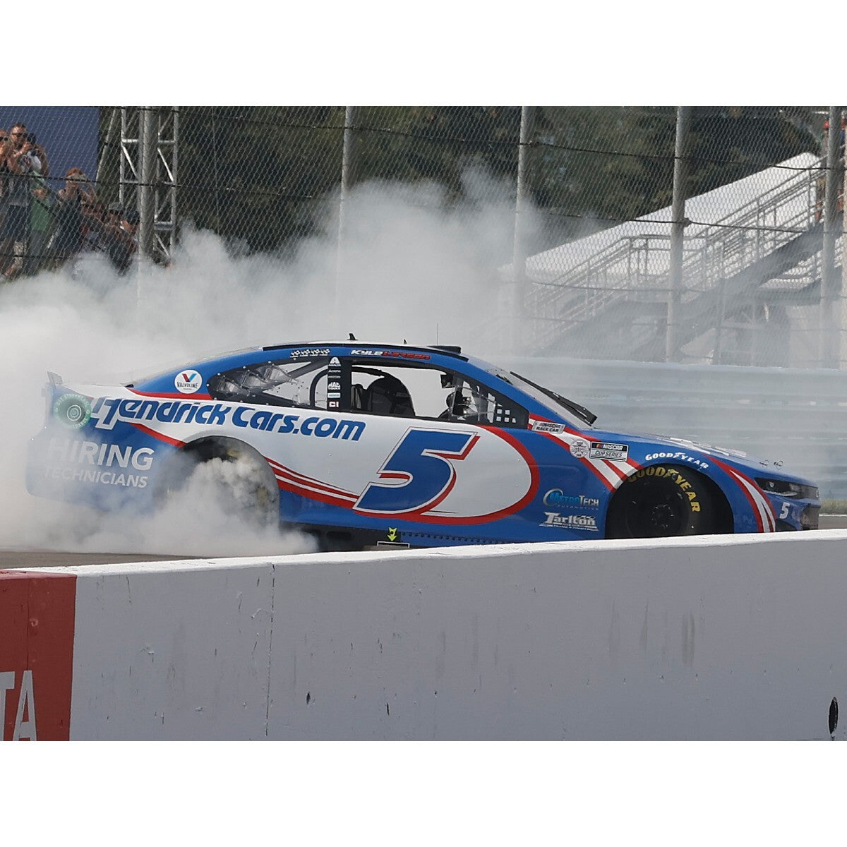 AUTOGRAPHED Kyle Larson Go Bowling at The Glen RACE WIN 1:24 ELITE Die-Cast