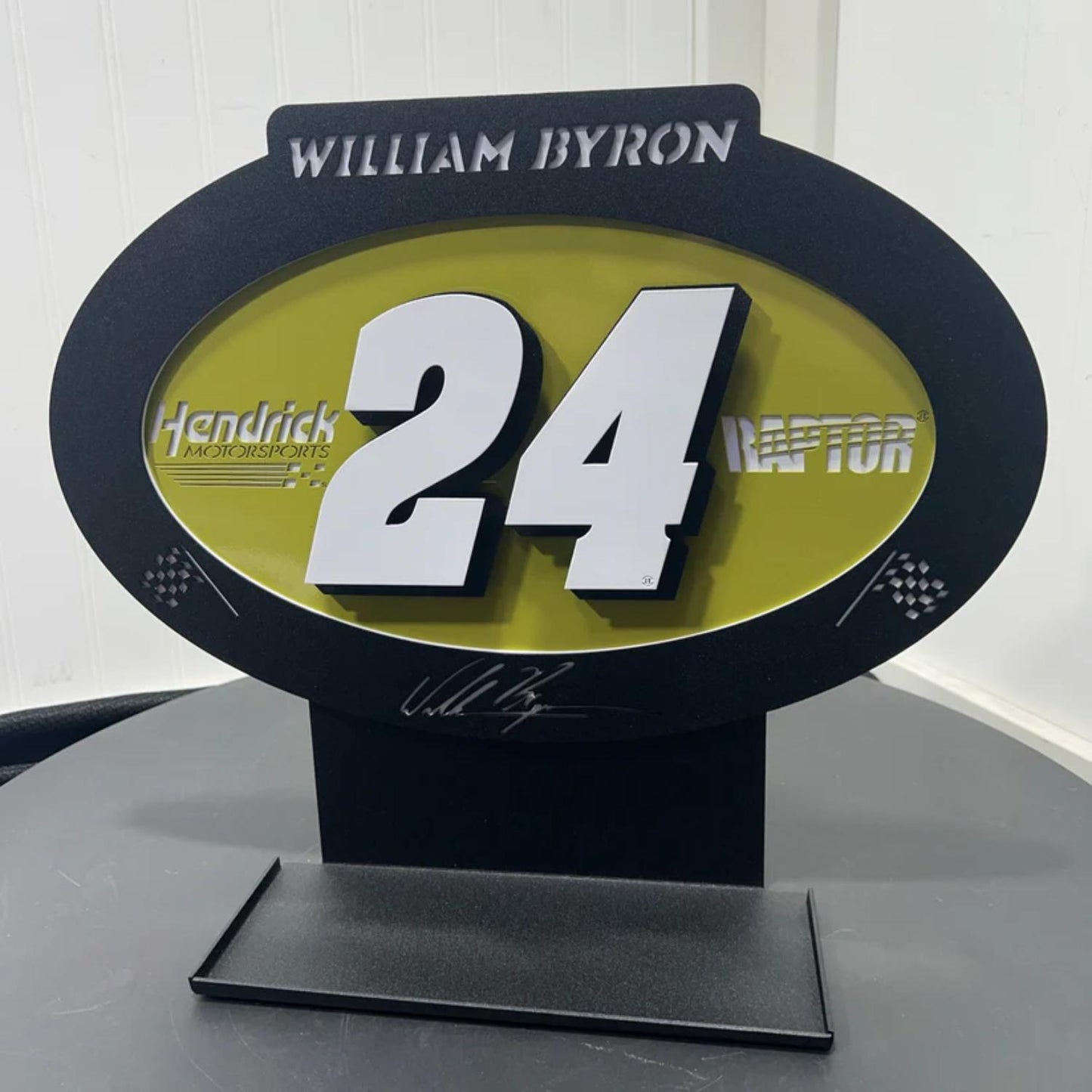 William Byron #24 Oval 3D Sheet Metal Diecast Display