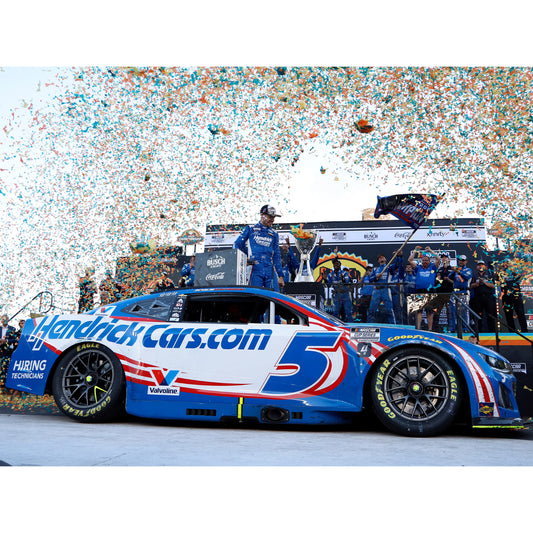 Kyle Larson #5 2025 Phoenix Raced Version 1:64 Die-Cast